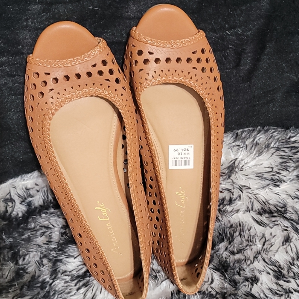 🌼2/$10🌼 New American Eagle peep toe flats sz10
